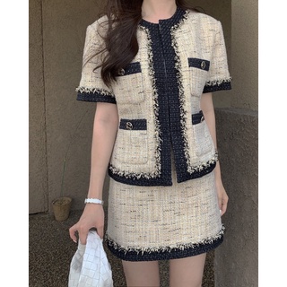 Set dạ tweed áo cộc tay kèm chân váy phối viền tua rua