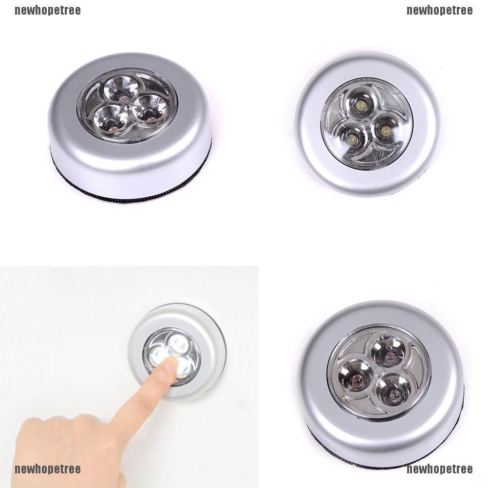 Đèn LED dạng cây sáng 3 bóng dùng năng lượng mặt trời