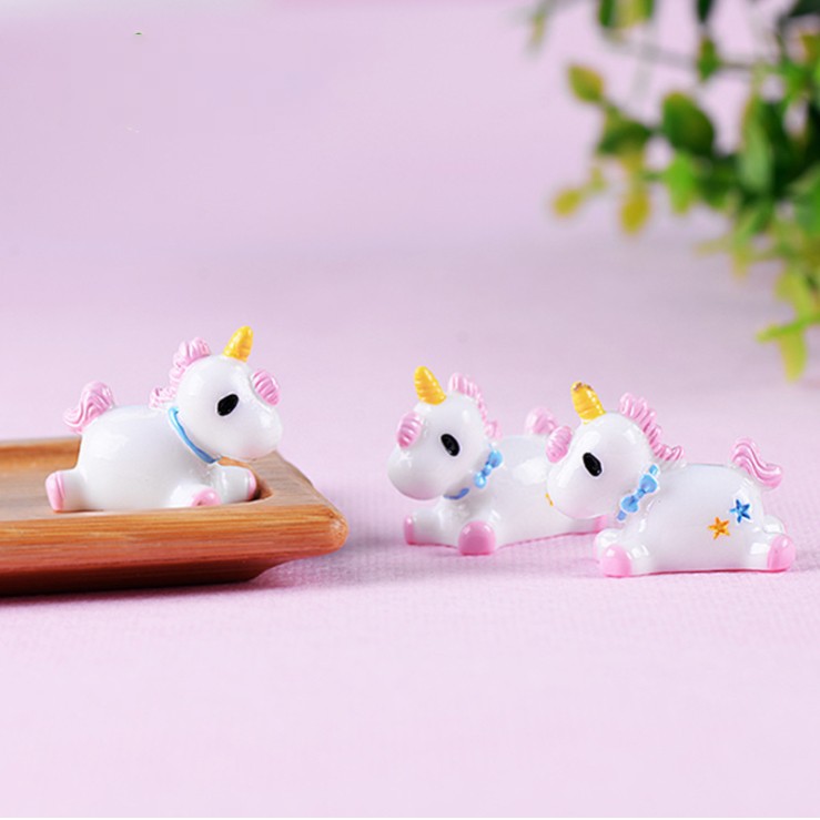 Mô hình ngựa kỳ lân unicorn bờm hồng cho các bạn làm trang trí tiểu cảnh, terrarium, DIY