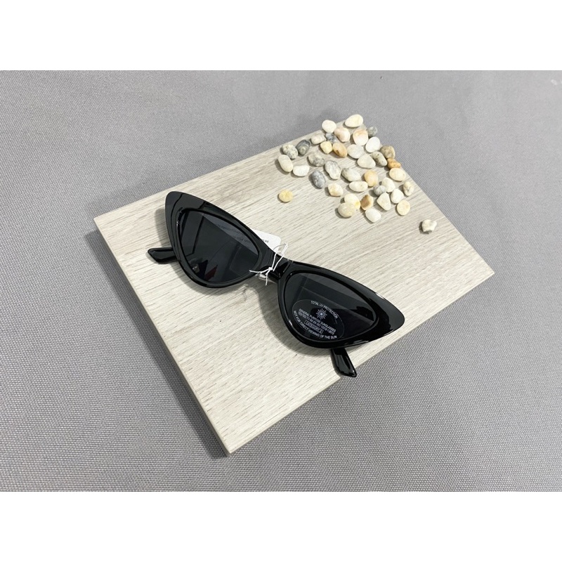 Kính nữ Dorothy penkins hàng chuẩn auth, có mail mua hàng chính hãng