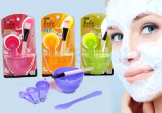Bộ dụng cụ đắp mặt nạ tại nhà
