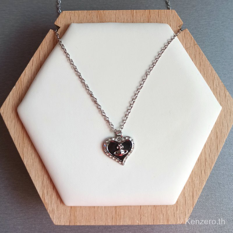 Vivienne West Set Vòng cổ / Bông Tai Hình Trái Tim Bằng Gỗ