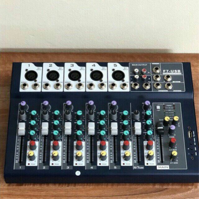 Bộ thu âm Mixer F7 có bluetooth bh 6 tháng.