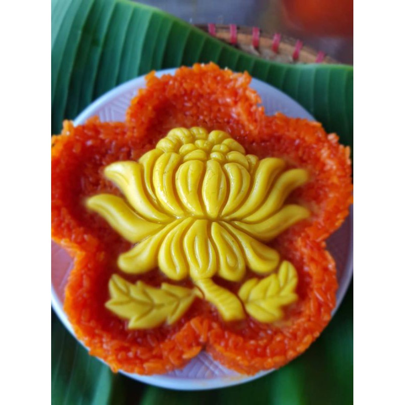 Khuôn xôi hoa cúc 16cm