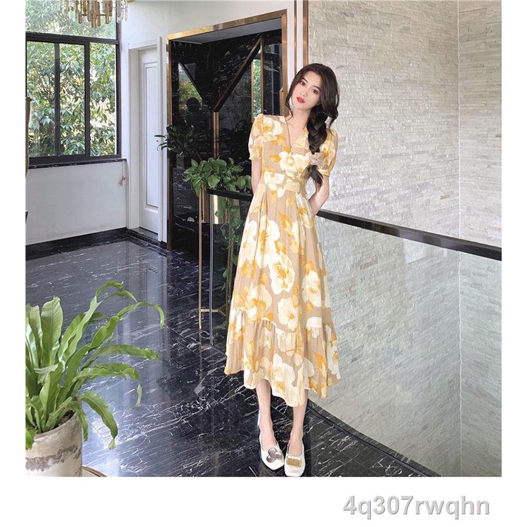 Thời trang dành cho nữ phong cách Hepburn Váy hoa ngọt ngào | BigBuy360 - bigbuy360.vn