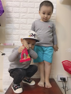 Áo len FILa cho mẹ và bé