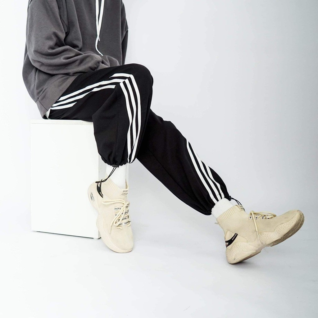 Quần 3 sọc Unisex dáng baggy rộng kèm dây rút dưới chân