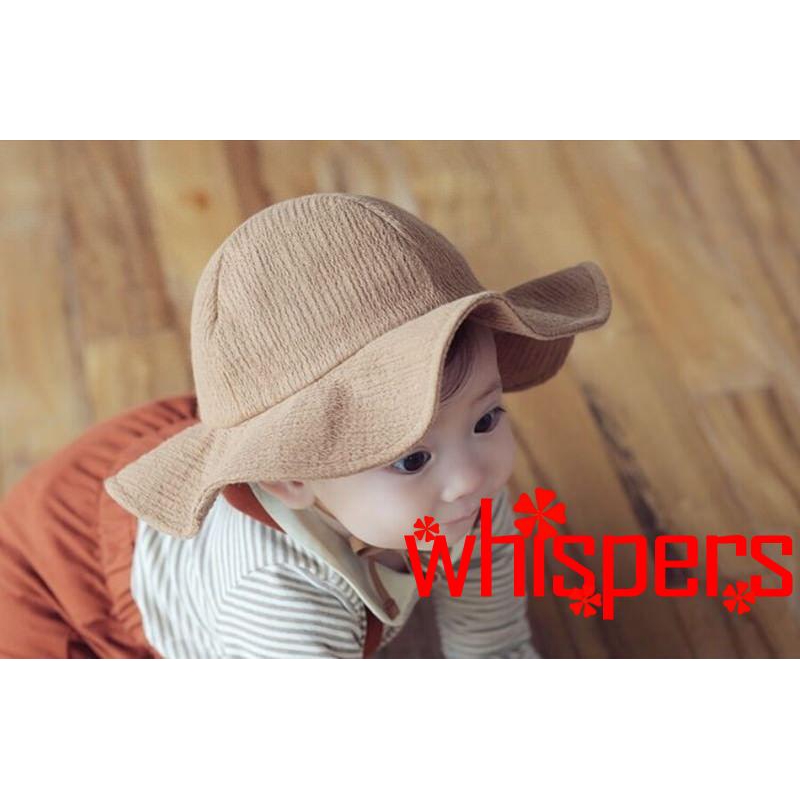 Mũ tai bèo màu trơn giúp chống nắng cho bé