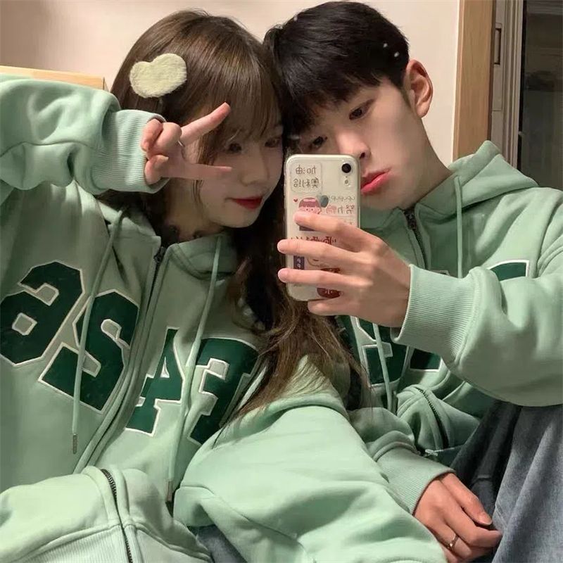 Áo Khoác Cardigan Có Mũ Dáng Rộng In LOGO Lớn Màu Xanh Lá Sữa Phong Cách Đường Phố Cho Cặp Đôi