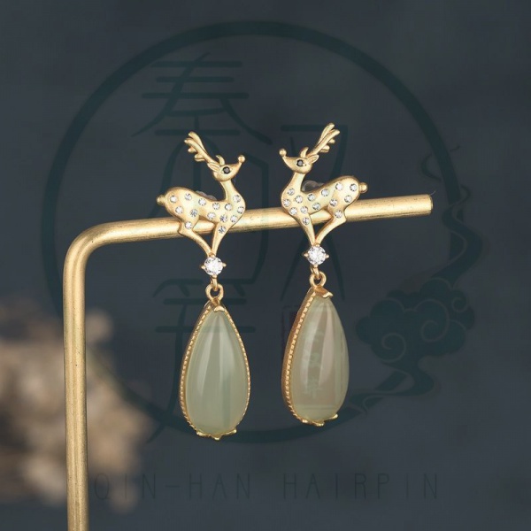 Khuyên tai nữ hình dạng phong cách thời trang