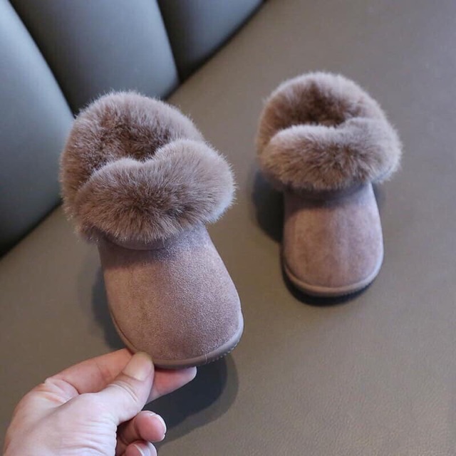 Giày boot cho bé