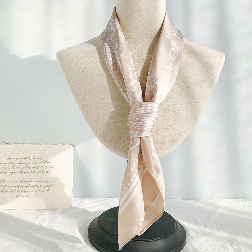 Khăn choàng cổ lụa satin in họa tiết phong cách Ấn cổ điển cho nữ