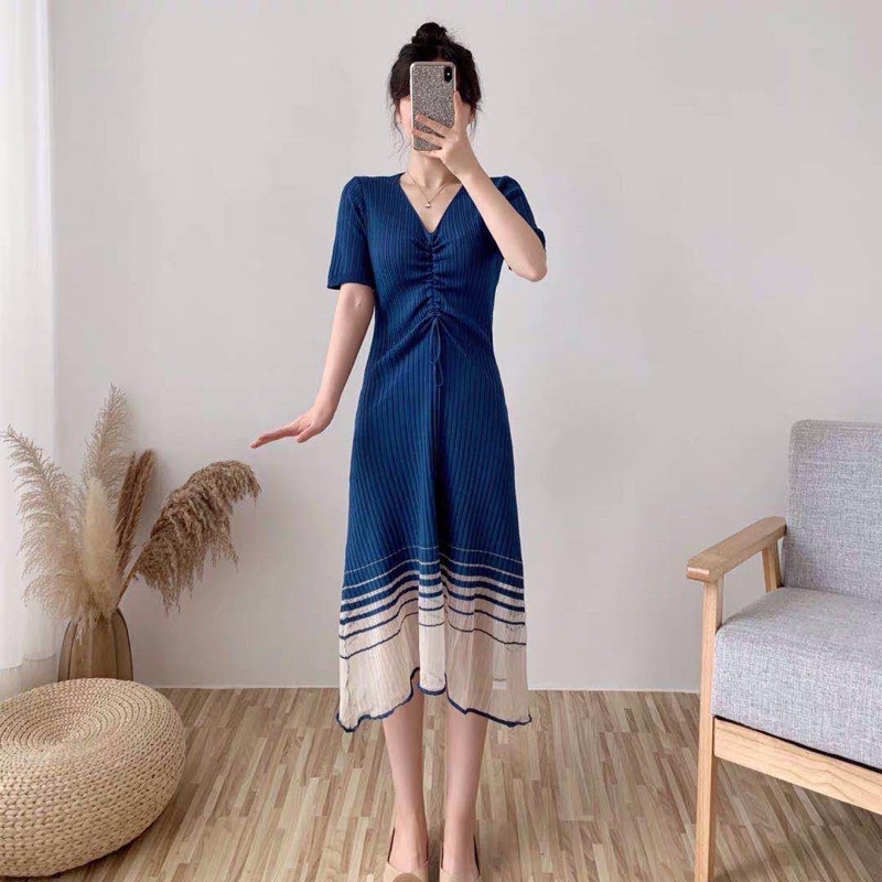 Váy len, đầm len liền thân nút ngực phối ren nữ tính