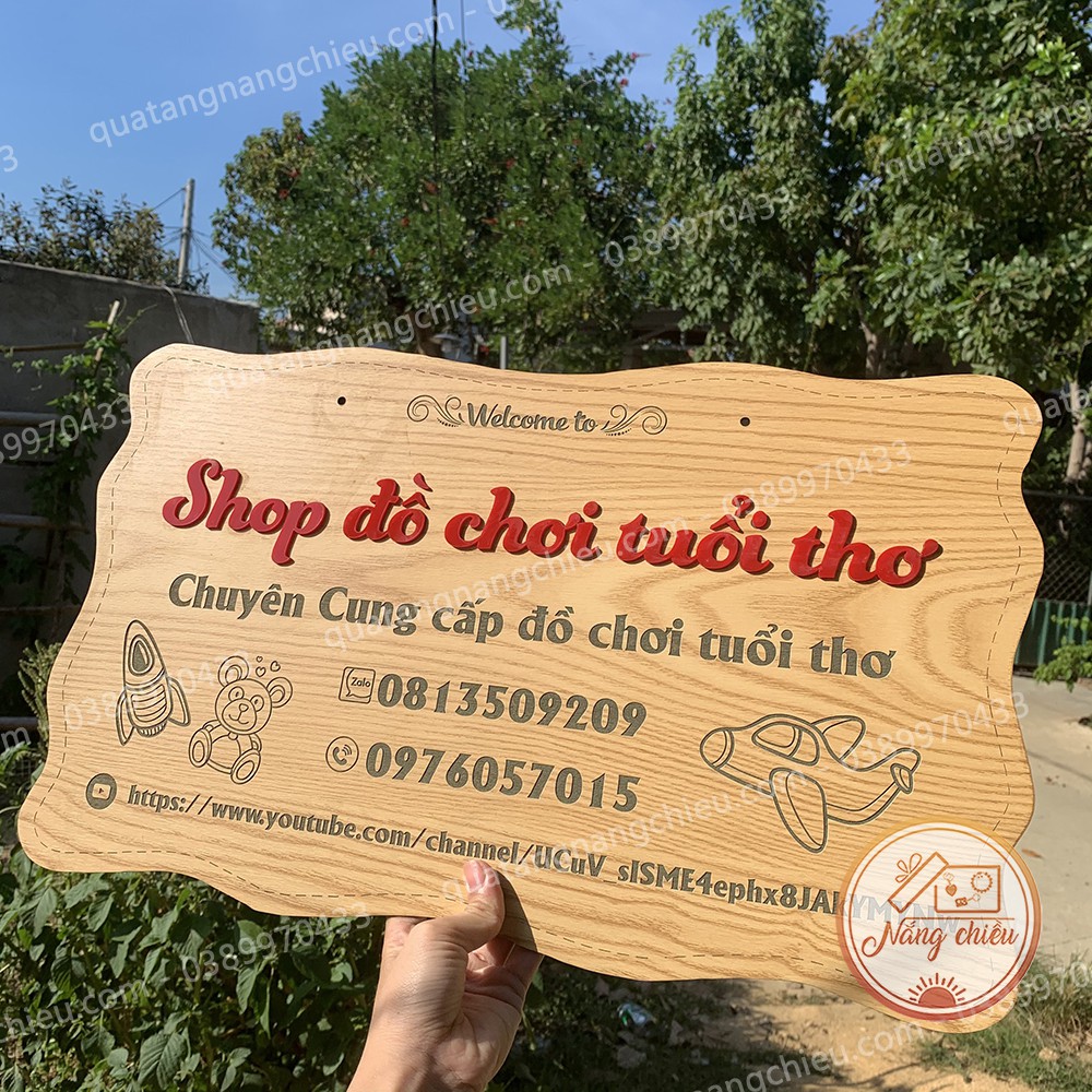 Bảng hiệu cho shop đồ chơi trẻ em, đồ chơi tuổi thơ, chất liệu gỗ tự nhiên, khắc laze theo yêu cầu của khách hàng