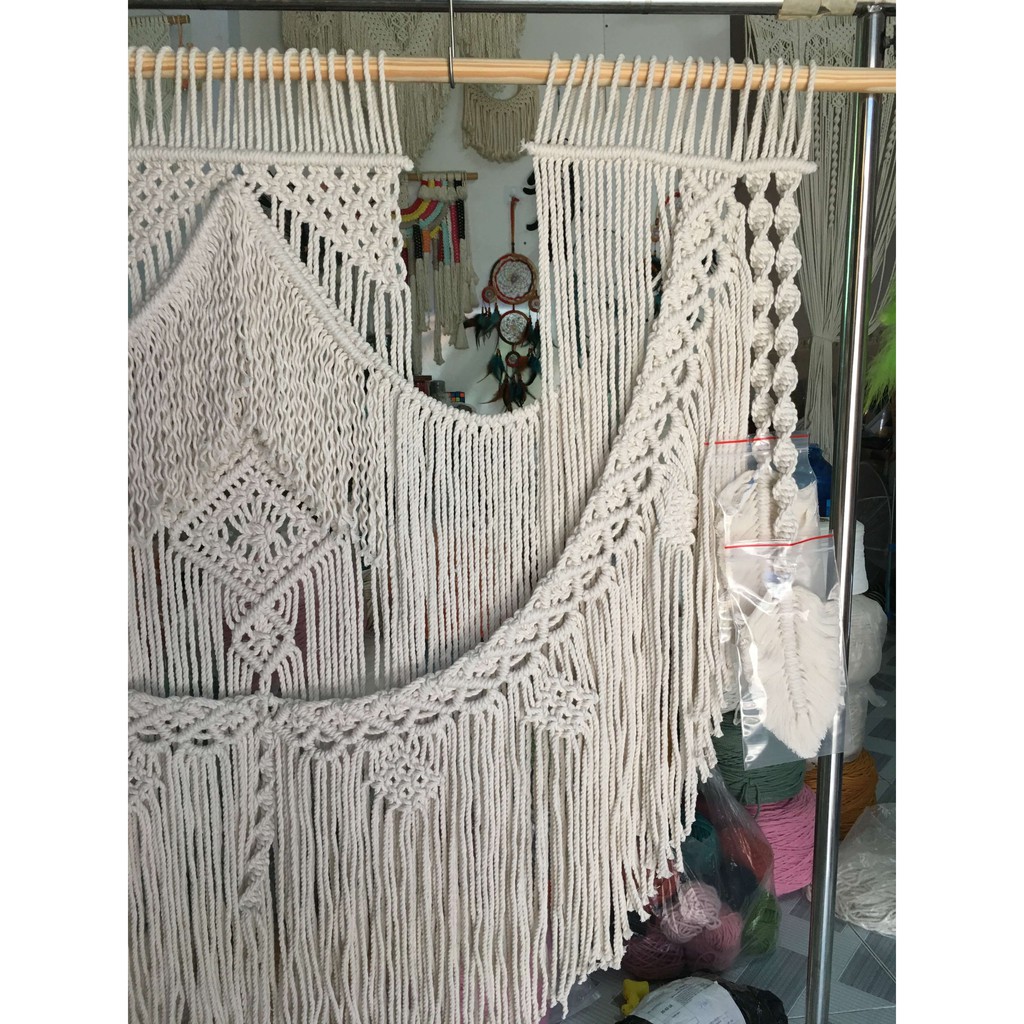 Rèm macrame kích thước 1m2x1m giá 950k Chất liệu 100% cotton kèm thanh gỗ treo