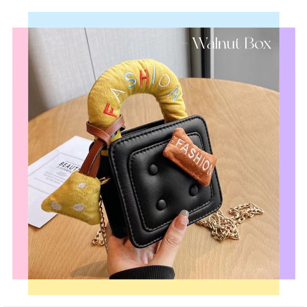 Túi Xách Nữ Phối Dây Xích Thời Trang Thu Đông Phong Cách Năm Mới