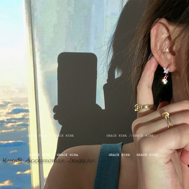 1 Khuyên Tai Bạc Đính Đá Zircon Hình Bướm Dễ Thương Cho Nữ