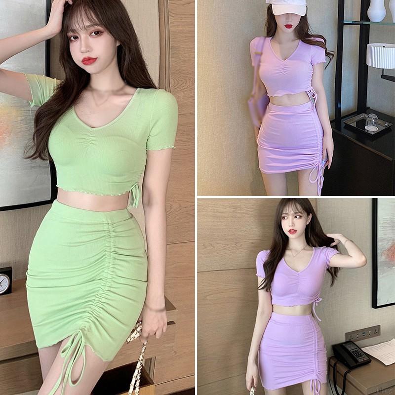 Bộ Áo Thun Ngắn Tay Cổ Chữ V Kèm Chân Váy Mini Xinh Xắn Dành Cho Nữ