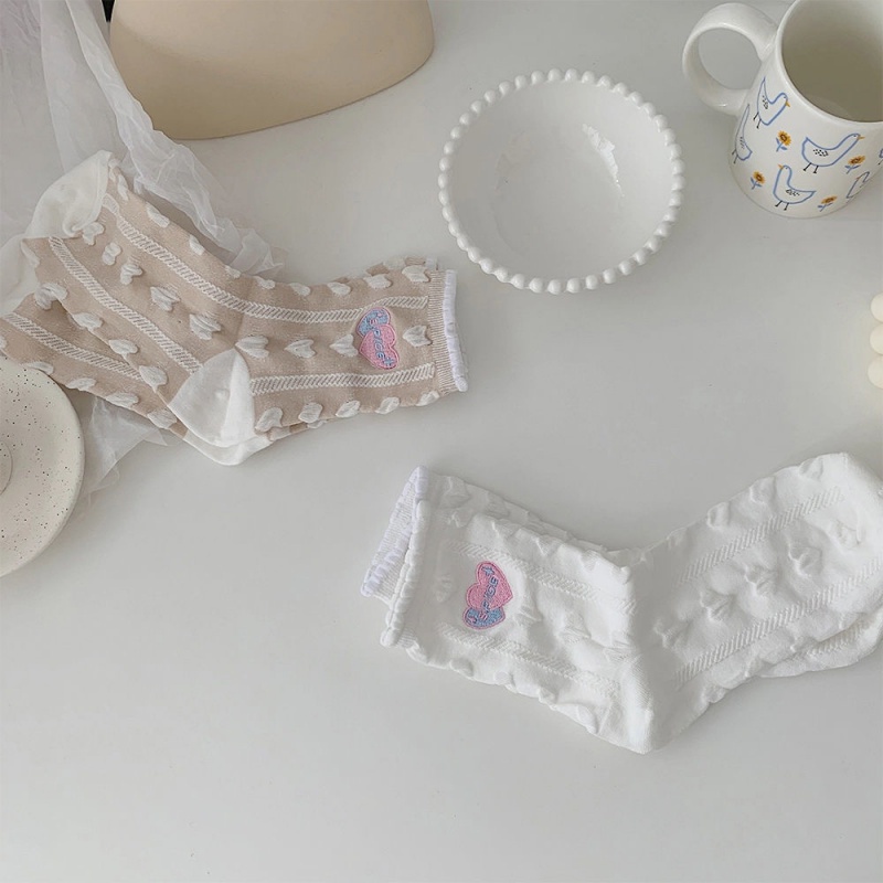 Vớ dài trung bình mềm mại thêu họa tiết trái tim phong cách Nhật Bản cho nữ