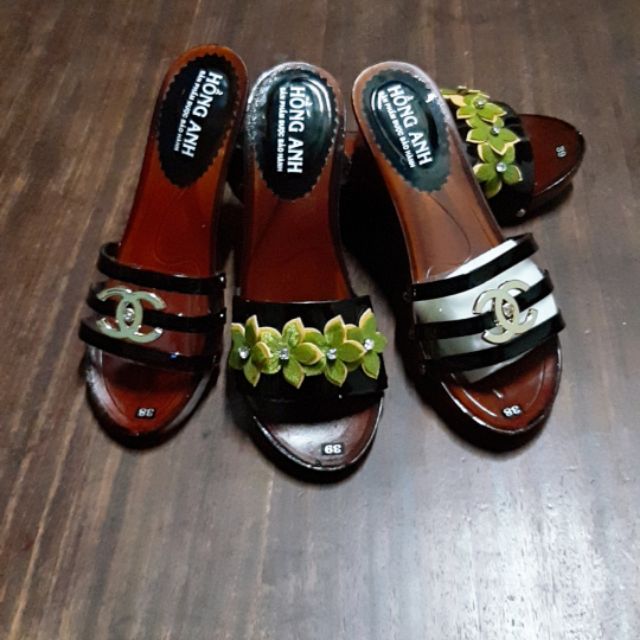 Guốc hồng anh hàng thời trang chất lượng