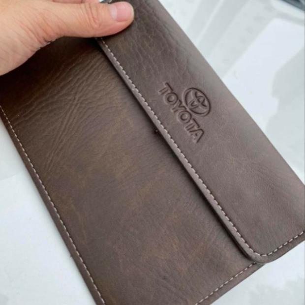 SALE Ví Da Bò Đựng Giấy Tờ Xe Ô Tô Siêu Sang Có Hình LOGO Theo Dòng Xe