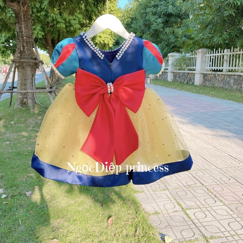 Đầm công chúa bé gái,váy công chúa bạch tuyết cực xinh xắn và đáng yêu cho bé gái tặng kèm bờm ngọc (D032)