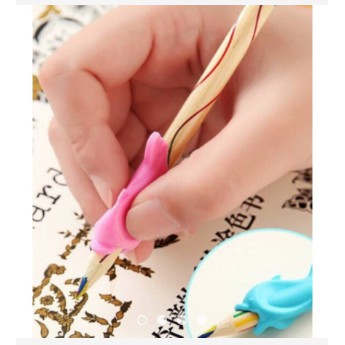 Combo 3 cá heo luyện viết chữ cho bé (Luyện viết chữ đẹp) dụng cụ hỗ trợ bé cầm bút