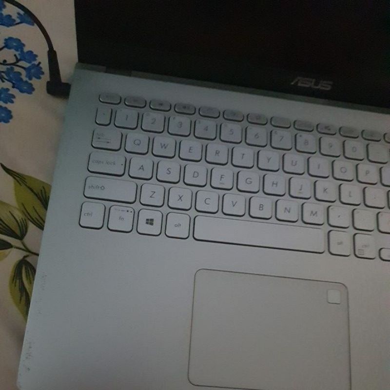 Laptop Asus Vivobook X409 i3