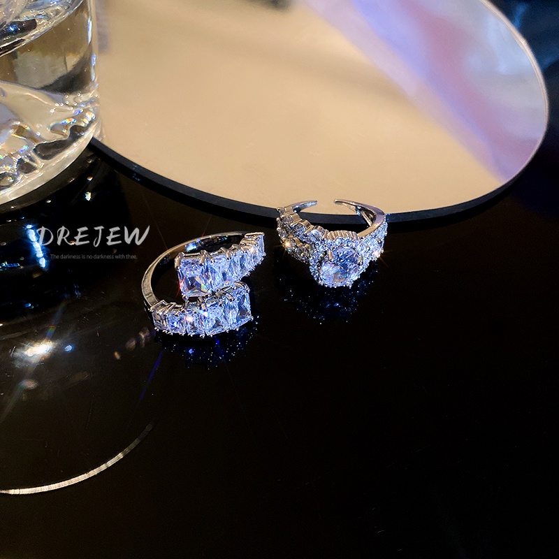 DREJEW Nhẫn Đeo Tay Kim Loại Đính Đá Hình Oval Thời Trang Hàn Quốc