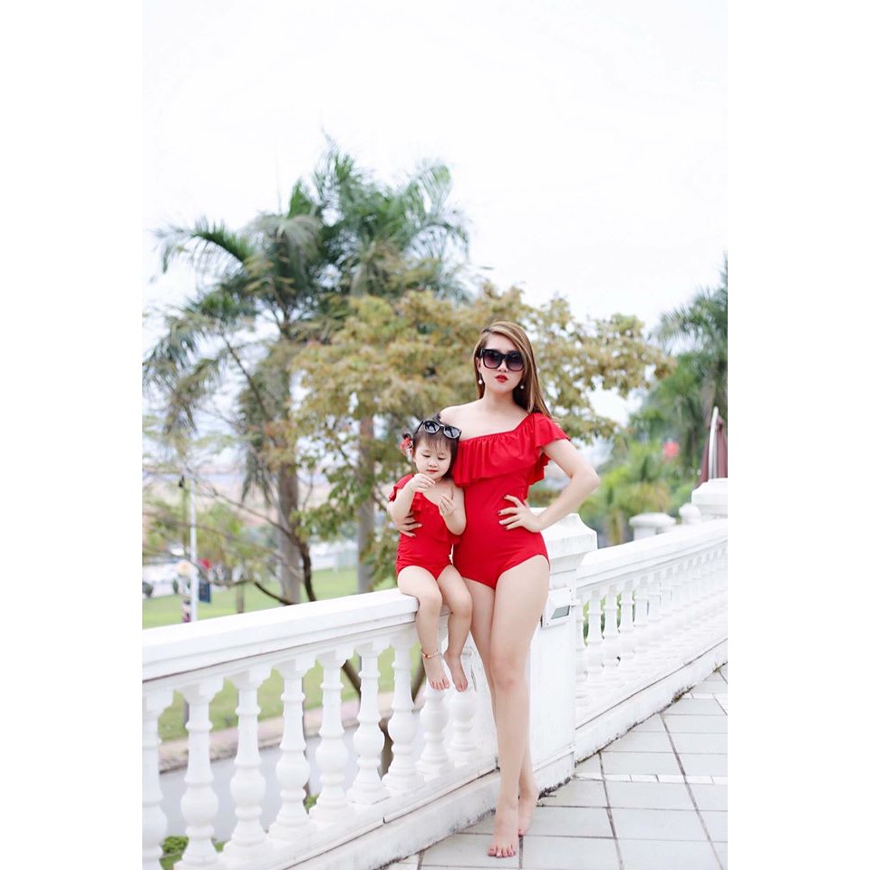 Set bikini cho mẹ và bé