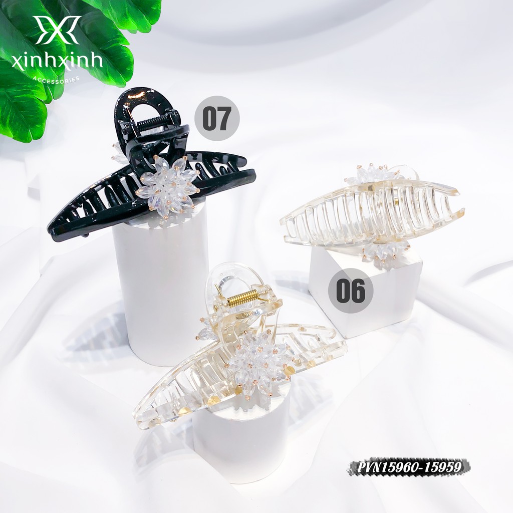 Kẹp tóc nửa đầu huy hiệu kim loại, kẹp tóc đính hoa giả pha lê cao cấp - Xinh Xinh Accessories