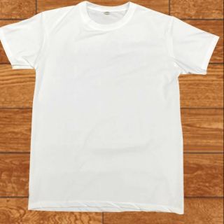 Áo thun trơn màu trắng