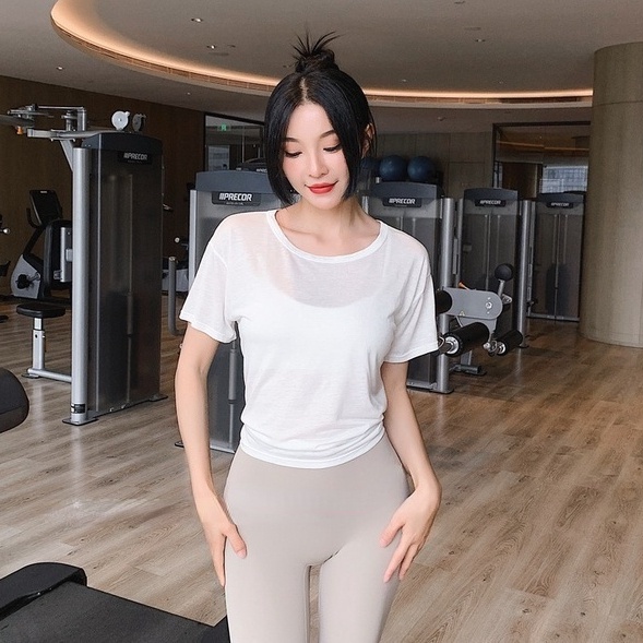 Áo thun thể thao ngắn tay dáng rộng thoáng khí thiết kế trẻ trung thời trang cho nữ