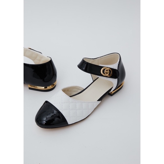 6801 - GIÀY CHIKA CLOSED TOE FLATS