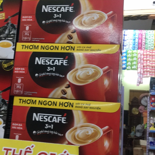 Cà phê Nescafe đỏ