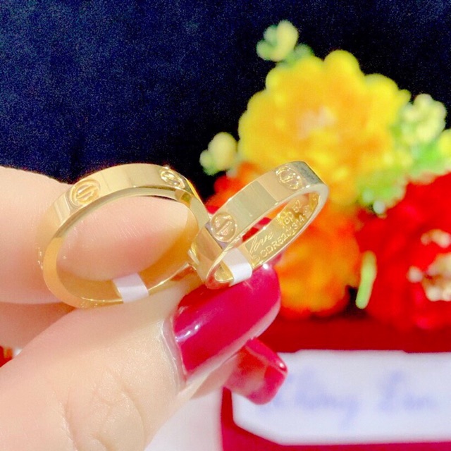 chất liệu Titan siêu bền mạ vàng và mạ bạch kim