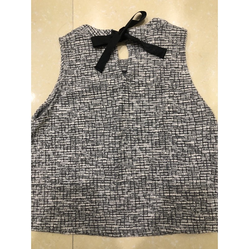 Áo kiểu libe size M new 99%