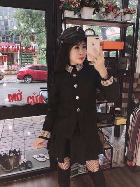 Áo dạ viền ren nhũ