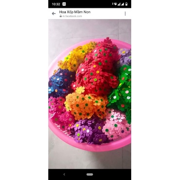 Hoa cắm bé ngoan, cờ