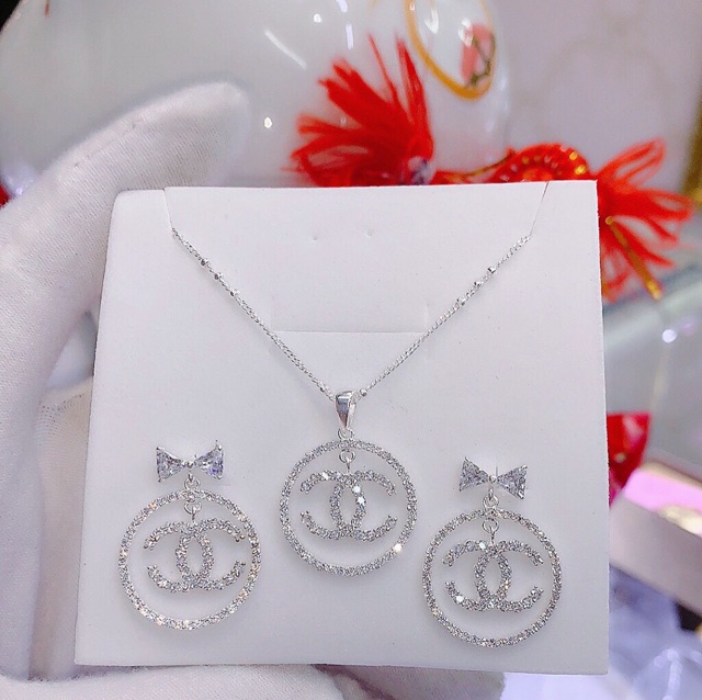Khuyên tai nơ treo vòng tròn gắn đá siêu sáng bạc ta