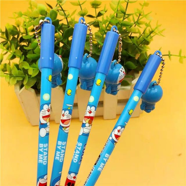 BÚT NƯỚC MỰC XANH ĐOREMON MÓC TREO