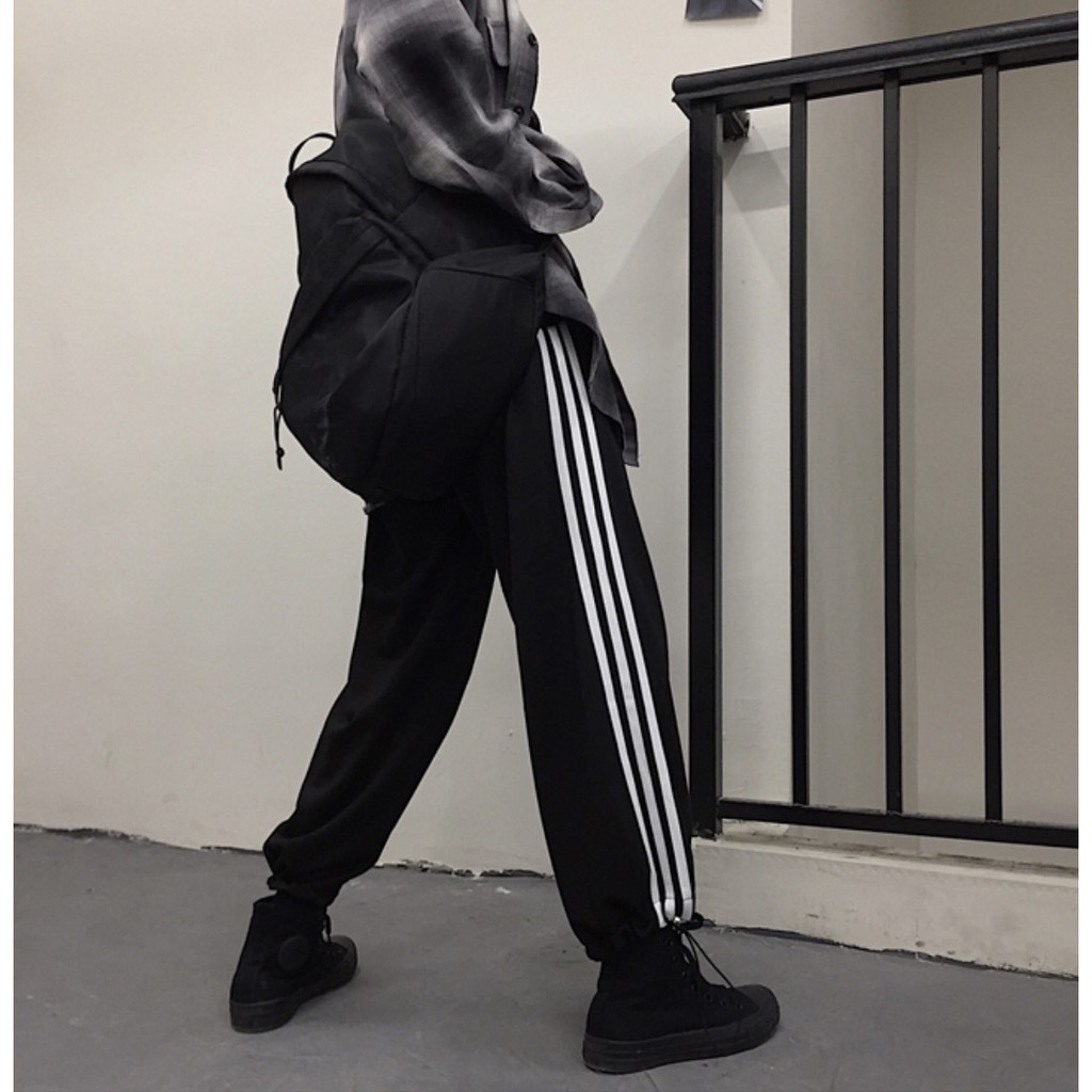 Quần ống rộng unisex ONEZ jogger thể thao bó chun OQ2 | BigBuy360 - bigbuy360.vn