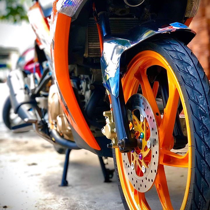 Sơn Samurai màu cam repsol UCH237 + TCH237 chính hãng, sơn xịt phủ dàn áo xe máy chịu nhiệt, chống nứt nẻ, kháng xăng
