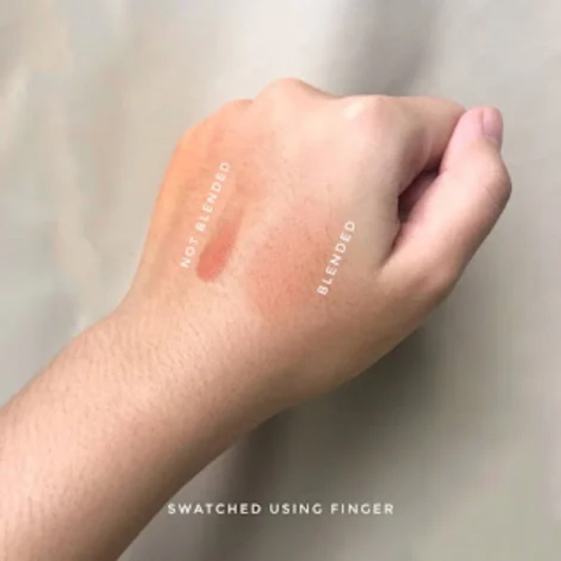Phấn má hồng dạng cushion ESQA Radiant Cushion Blush