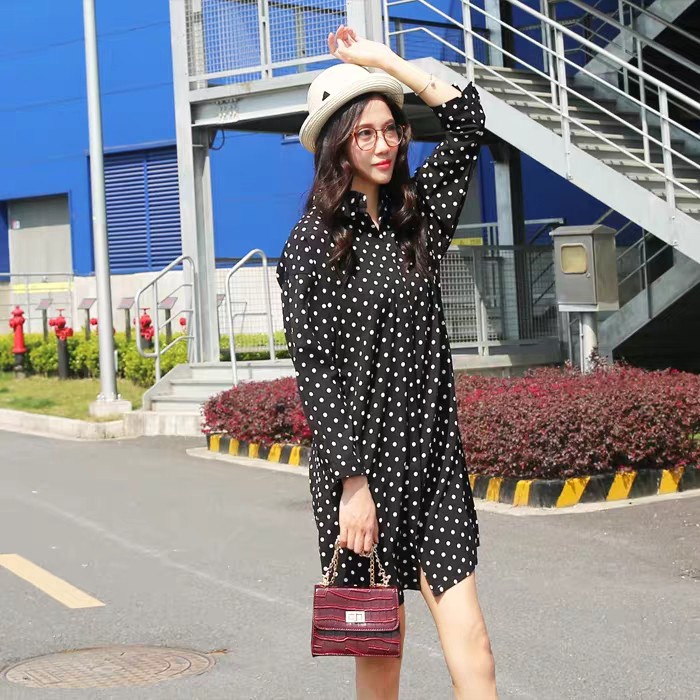 FREESHIP EXTRA - Đầm sơ mi suông chấm bi dài tay oversize vải lụa mát