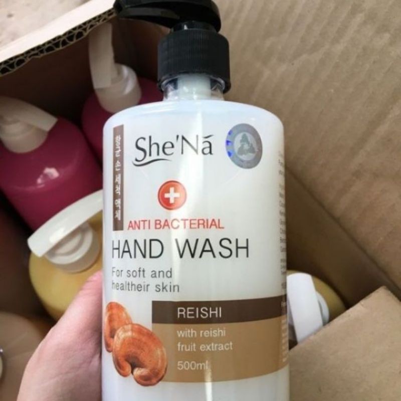 Nước và Sữa rửa tay kháng khuẩn shena