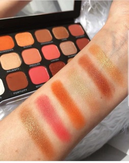 PHẤN MẮT REVOLUTION FOREVER FLAWLESS DECADENT