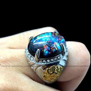 Nhẫn nam mặt đá Opal màu đen