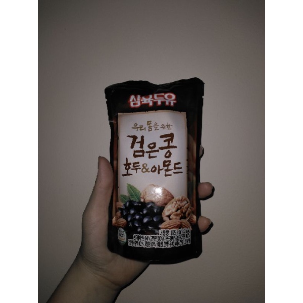 Túi Sữa nước óc chó đậu đen hạnh nhân Hàn Quốc SAHMYOOK 195ML