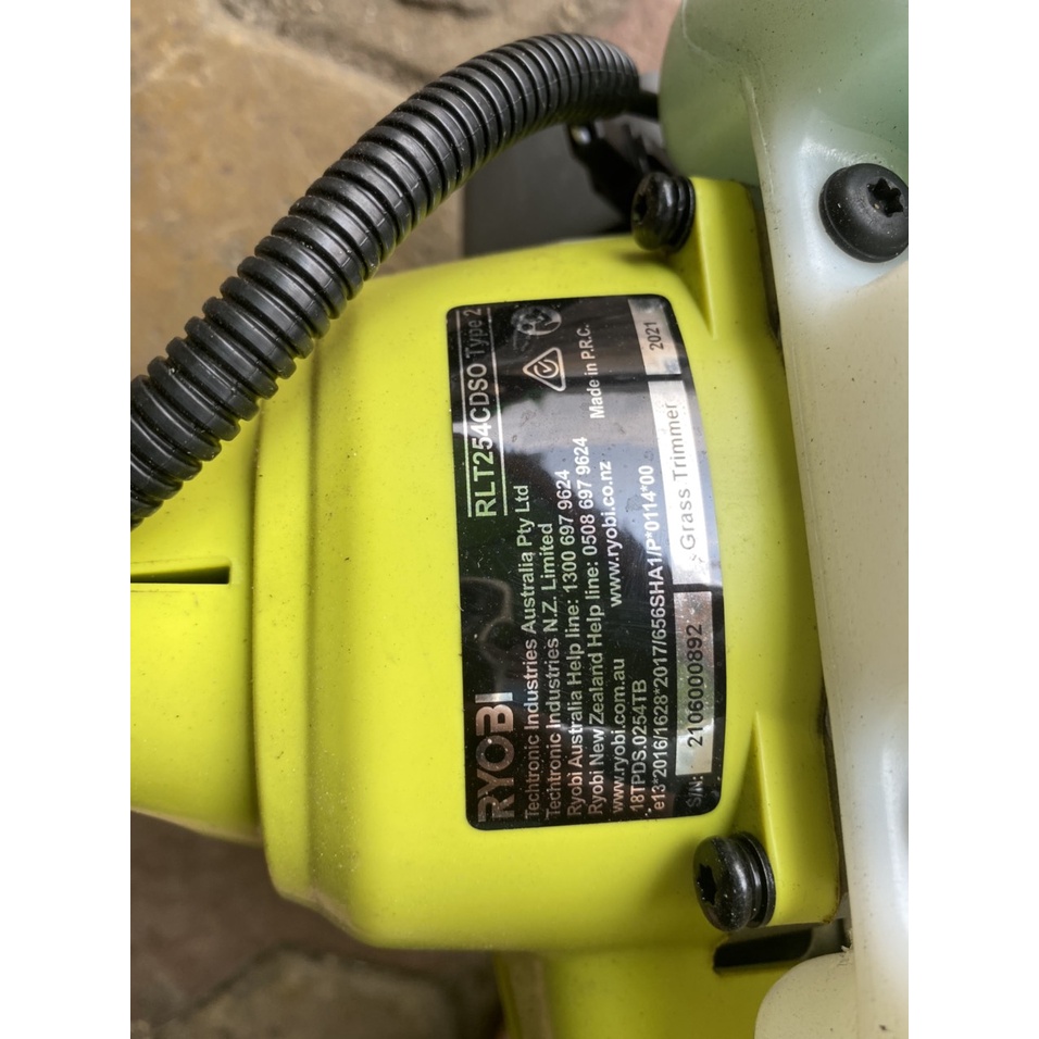 MÁY CẮT CỎ RYOBI 25.4CC ĐỘNG CƠ 2 THÌ, LƯỠI CƯỚC RLT254CDSO